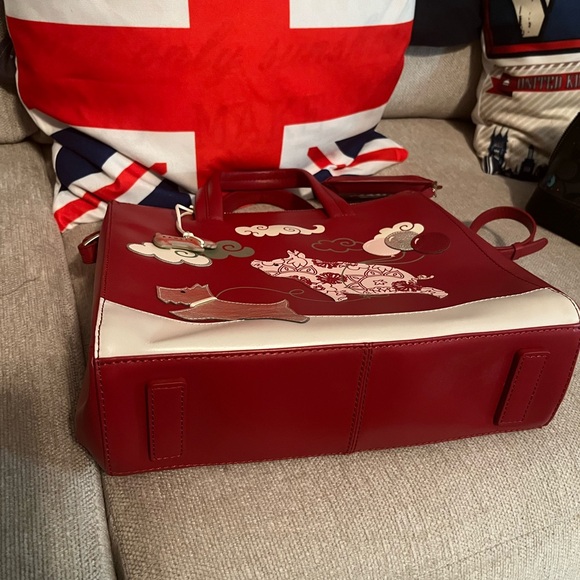 Elegant Red Women's Bag - Picture 3 of 6